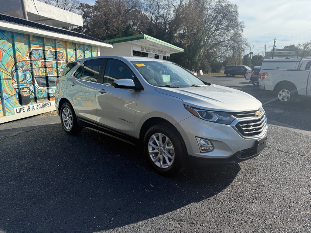 2021 Chevrolet Equinox LT's photo