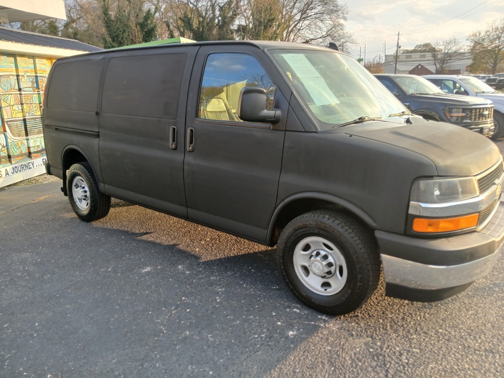 2017 Chevrolet Express Cargo Work Van's photo