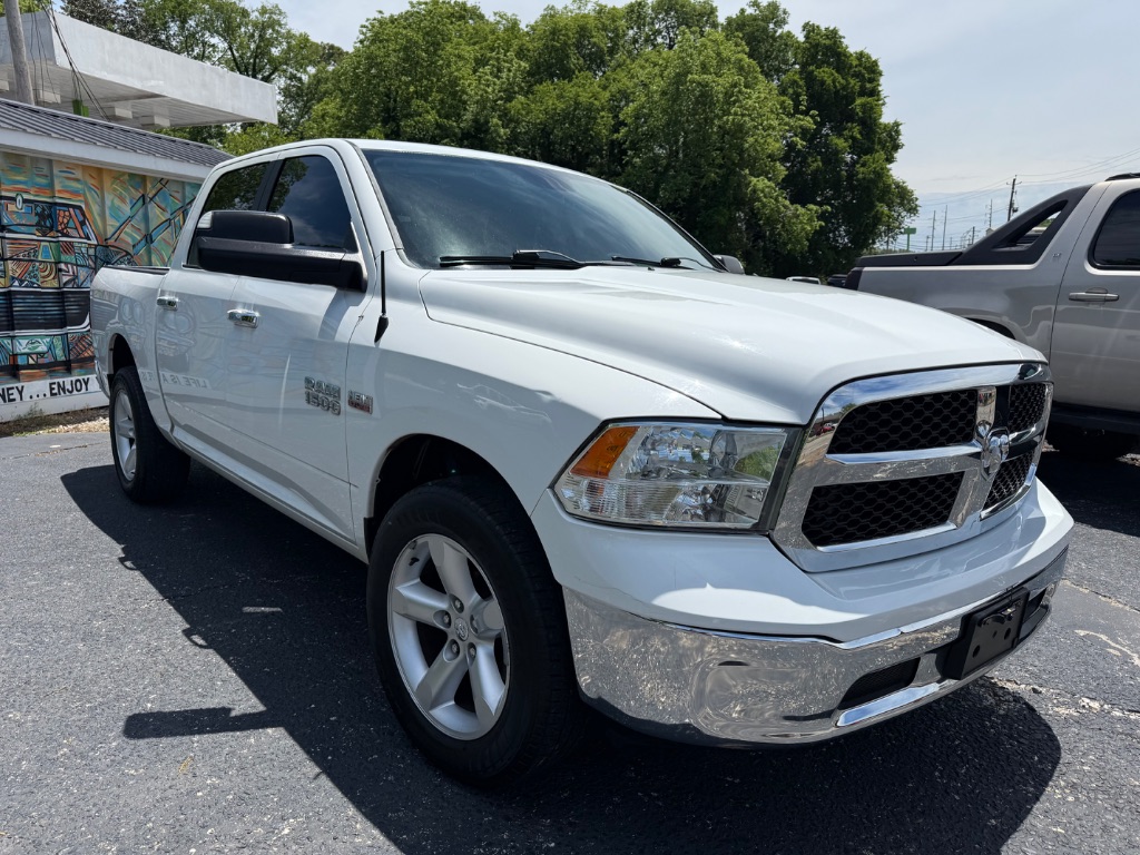 2015 RAM 1500 SLT 4x4 Crew Cab's photo