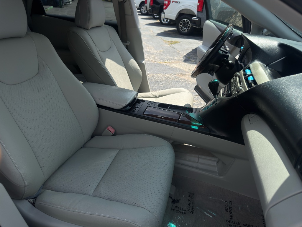 Lexus RX photo 8