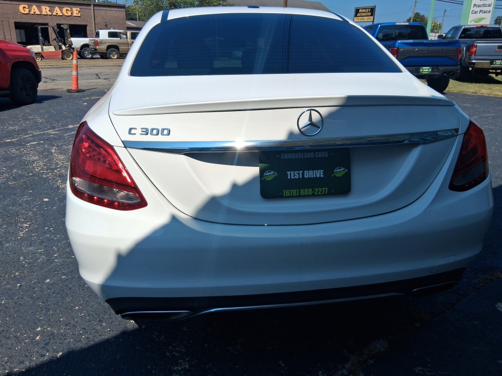 Mercedes-Benz C-Class photo 3
