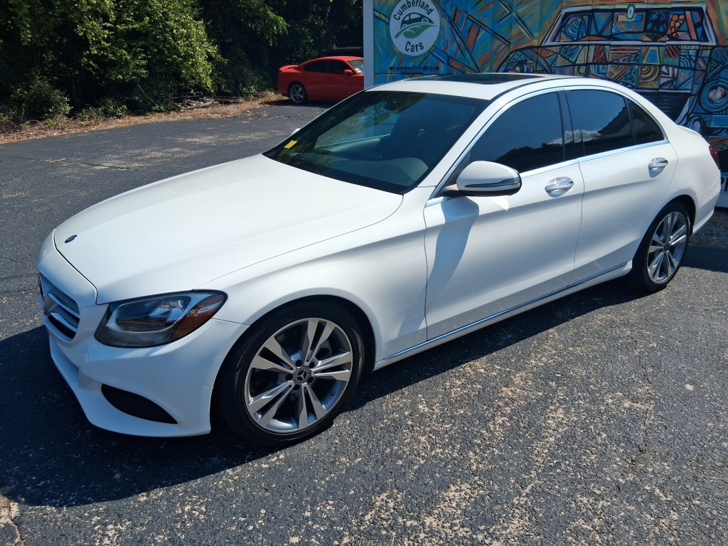 Mercedes-Benz C-Class photo 2