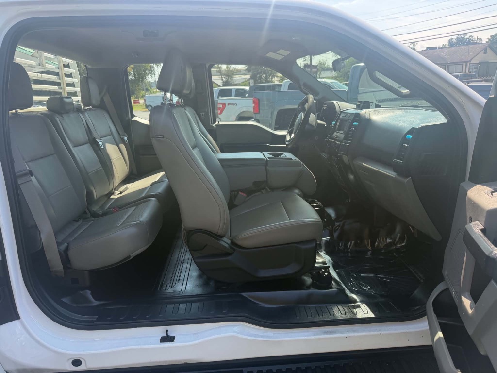 Ford F-150 photo 14