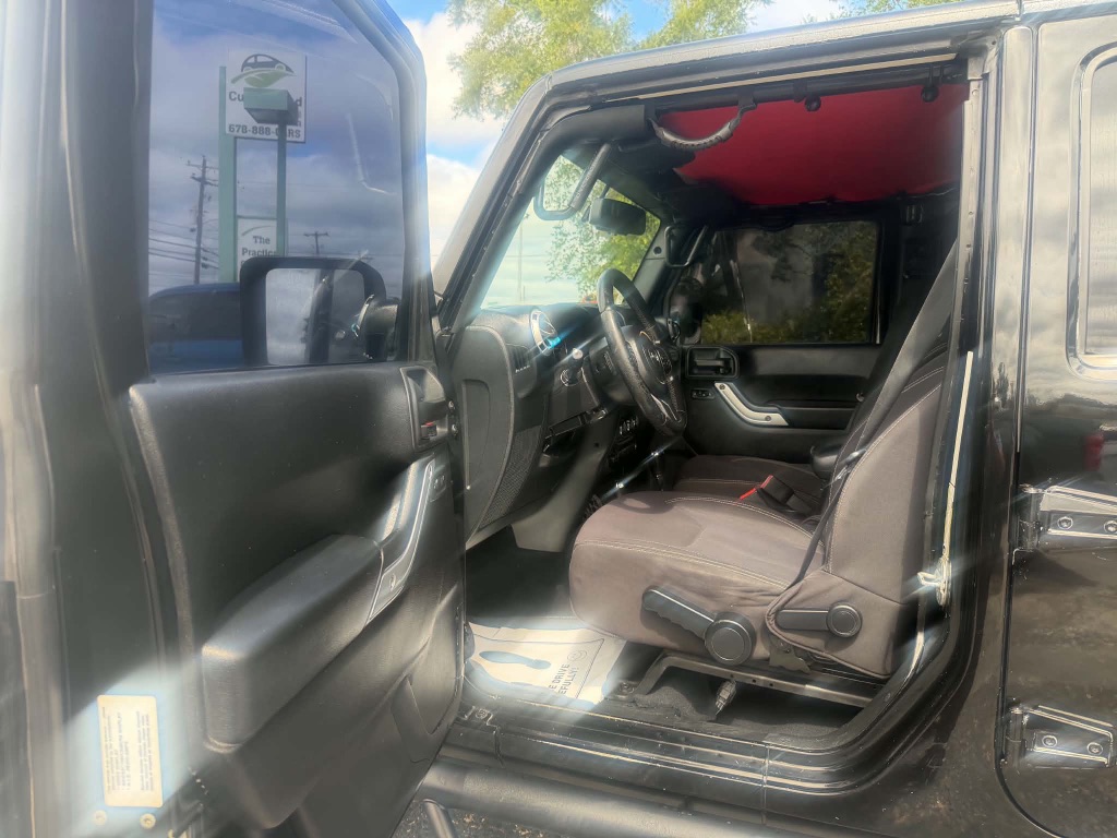 Jeep Wrangler photo 12
