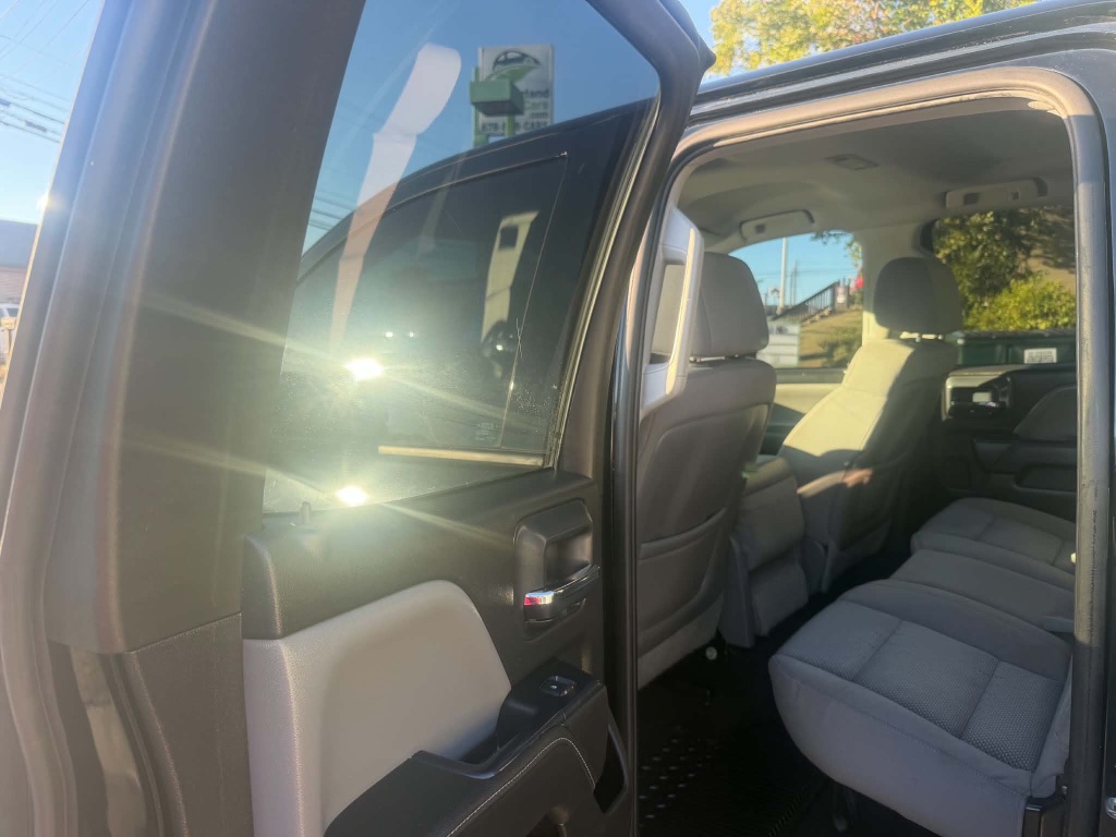 GMC Sierra photo 15