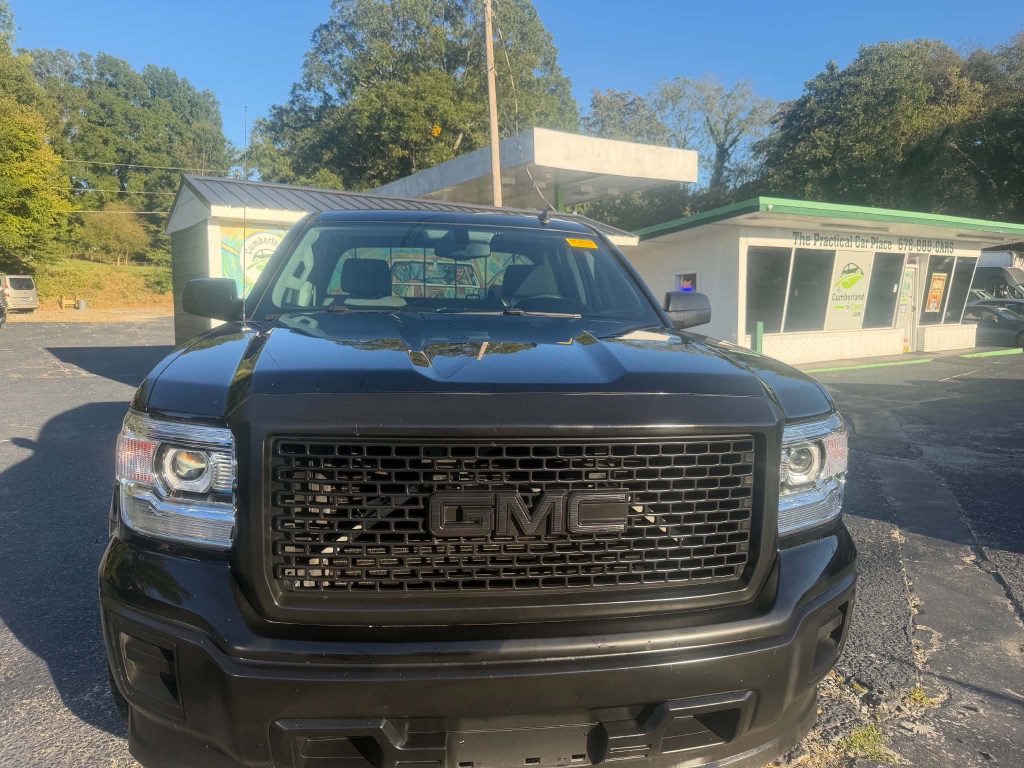 GMC Sierra photo 2