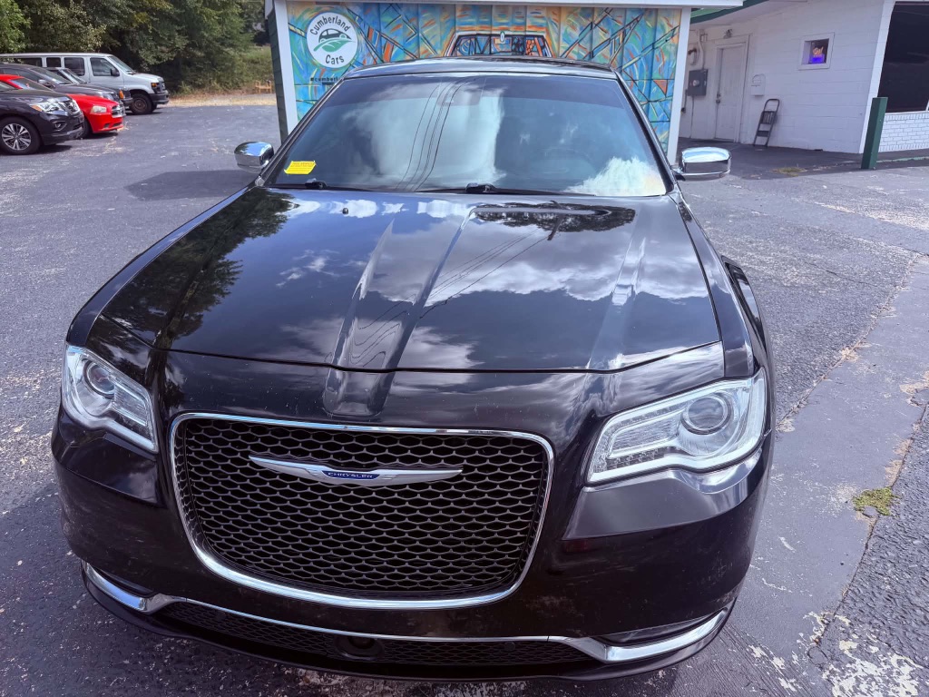 Chrysler 300 photo 3