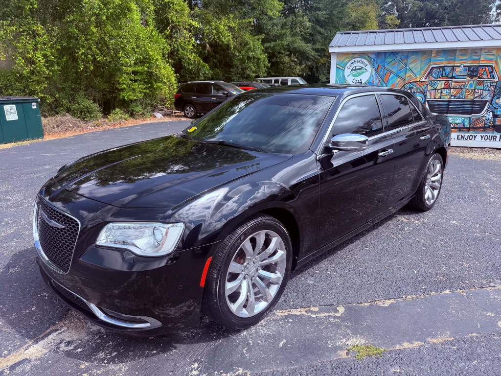 Chrysler 300 photo 2