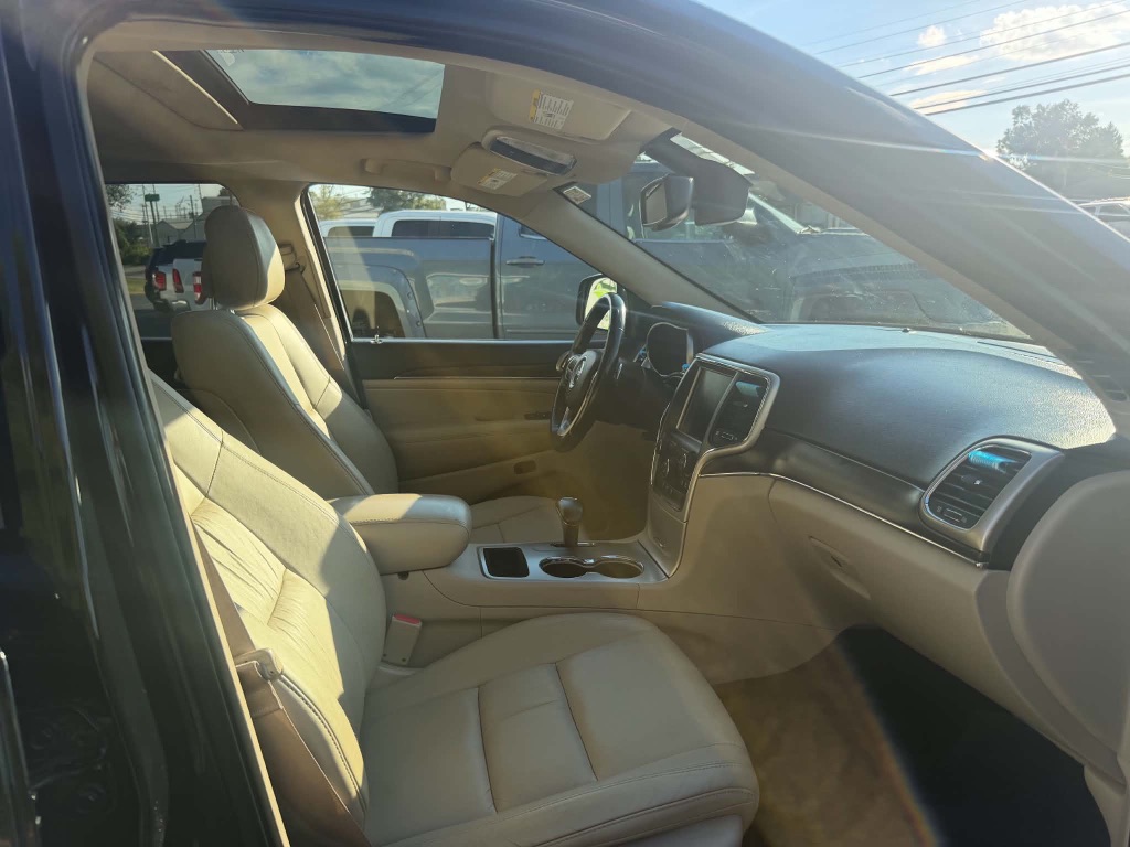 Jeep Grand Cherokee photo 14
