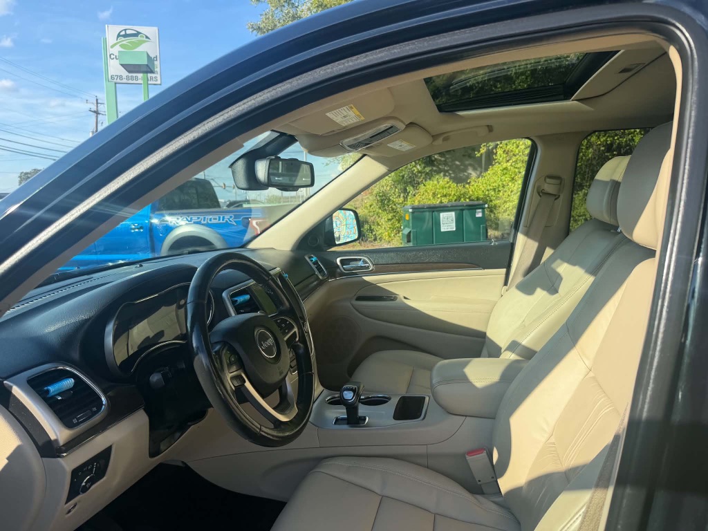 Jeep Grand Cherokee photo 13