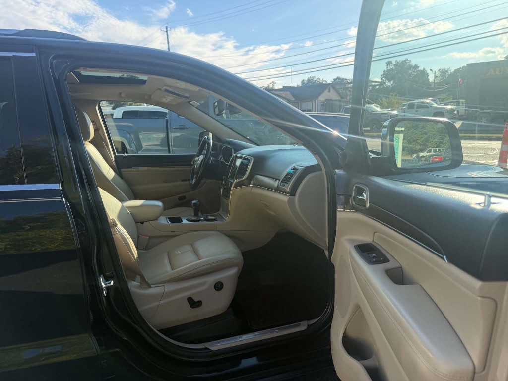 Jeep Grand Cherokee photo 16