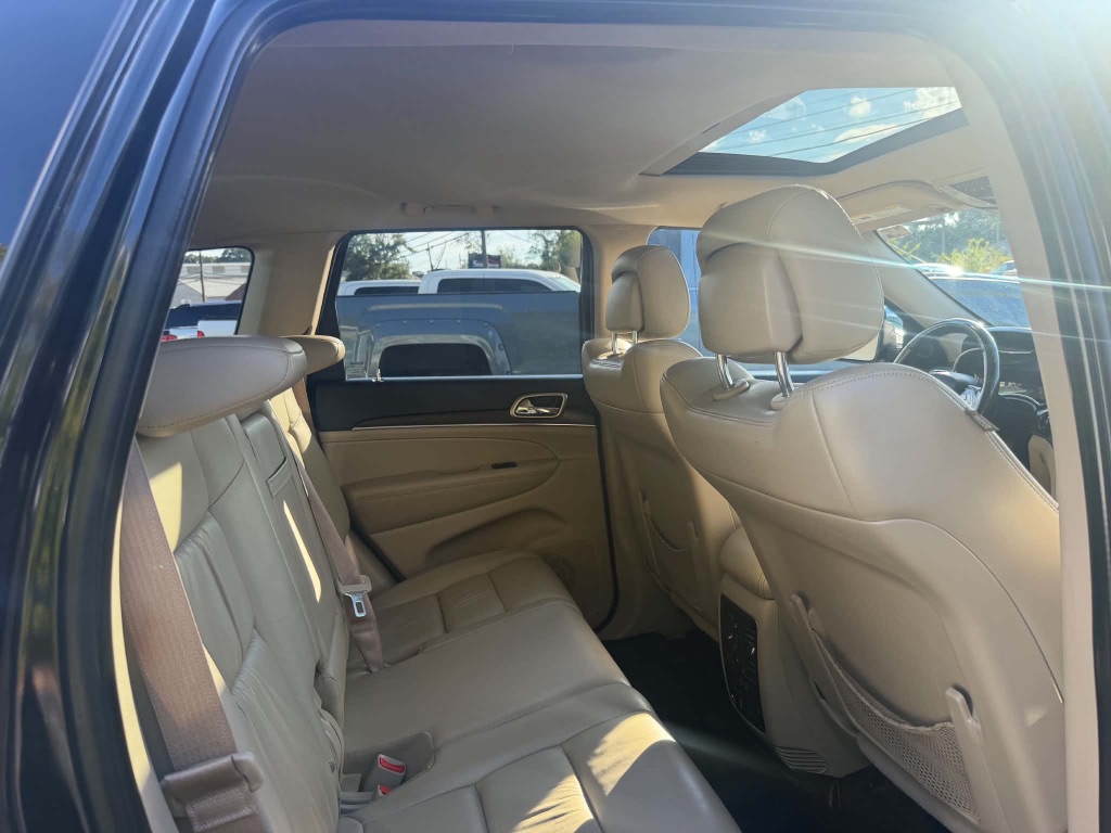 Jeep Grand Cherokee photo 17