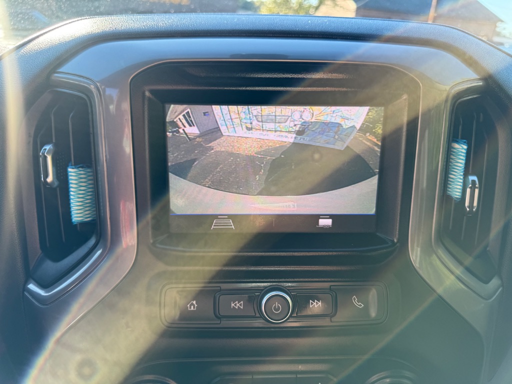 Chevrolet Silverado photo 18
