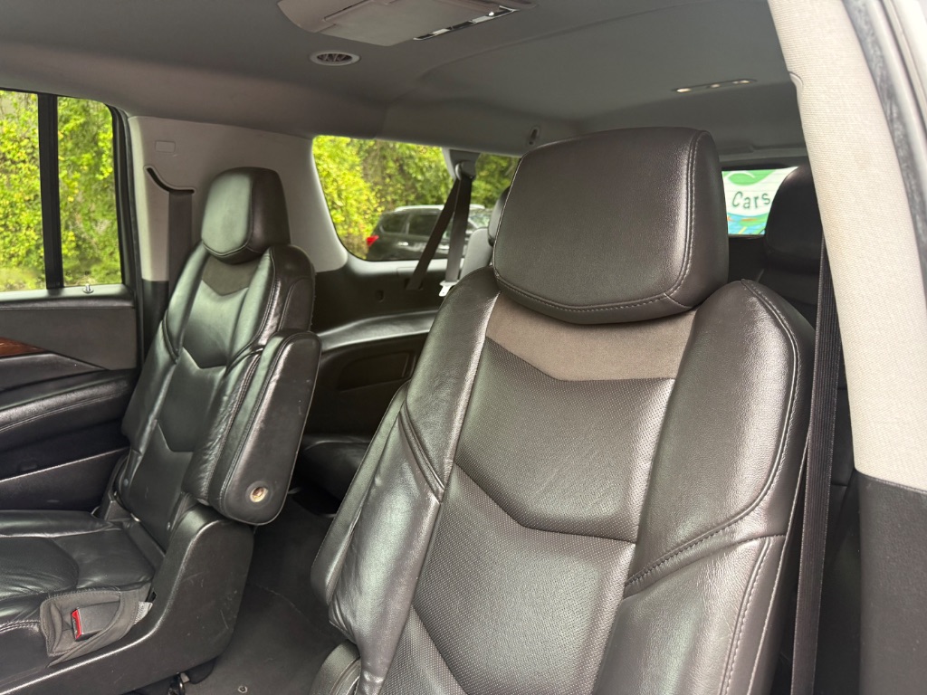 Cadillac Escalade photo 15