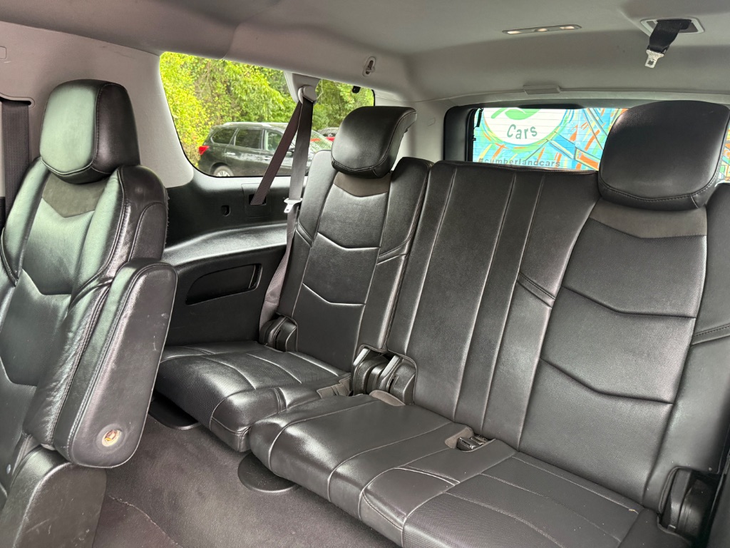Cadillac Escalade photo 18
