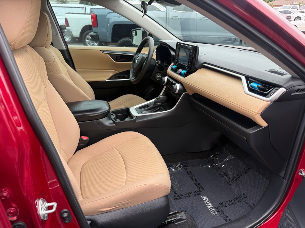 Toyota RAV4 photo 9
