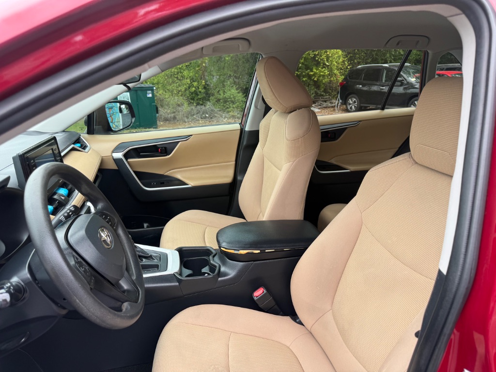 Toyota RAV4 photo 13