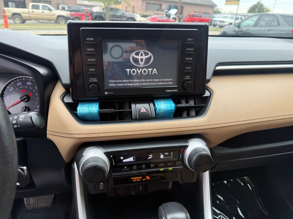 Toyota RAV4 photo 18
