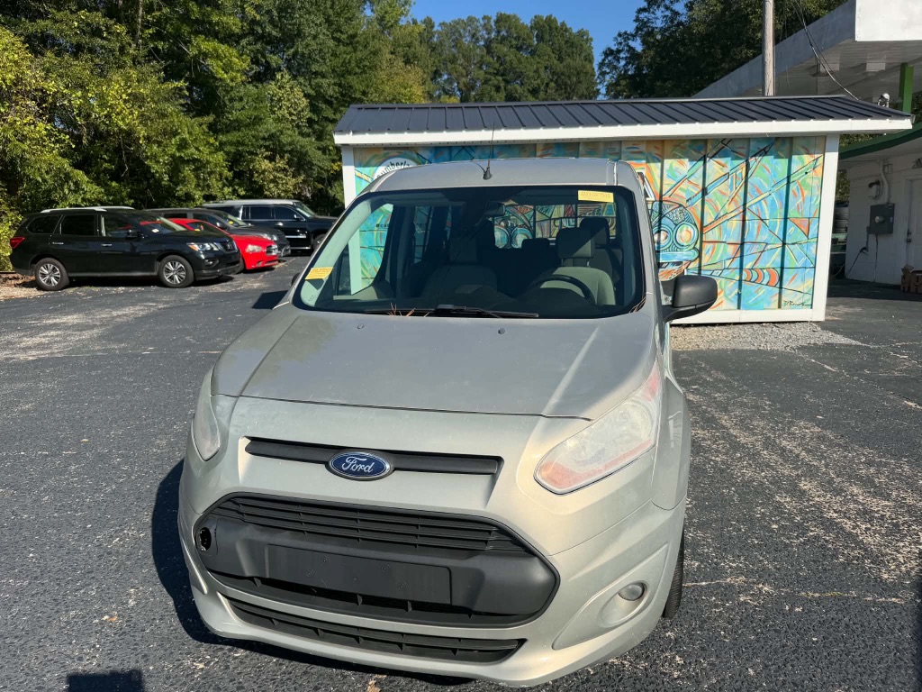 Ford Transit Connect photo 2