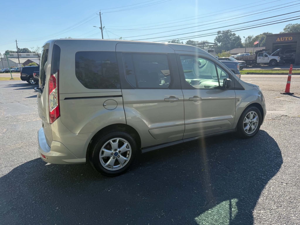 Ford Transit Connect photo 8
