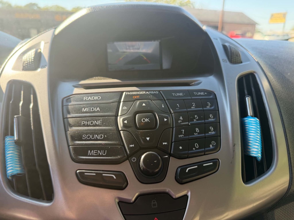 Ford Transit Connect photo 13