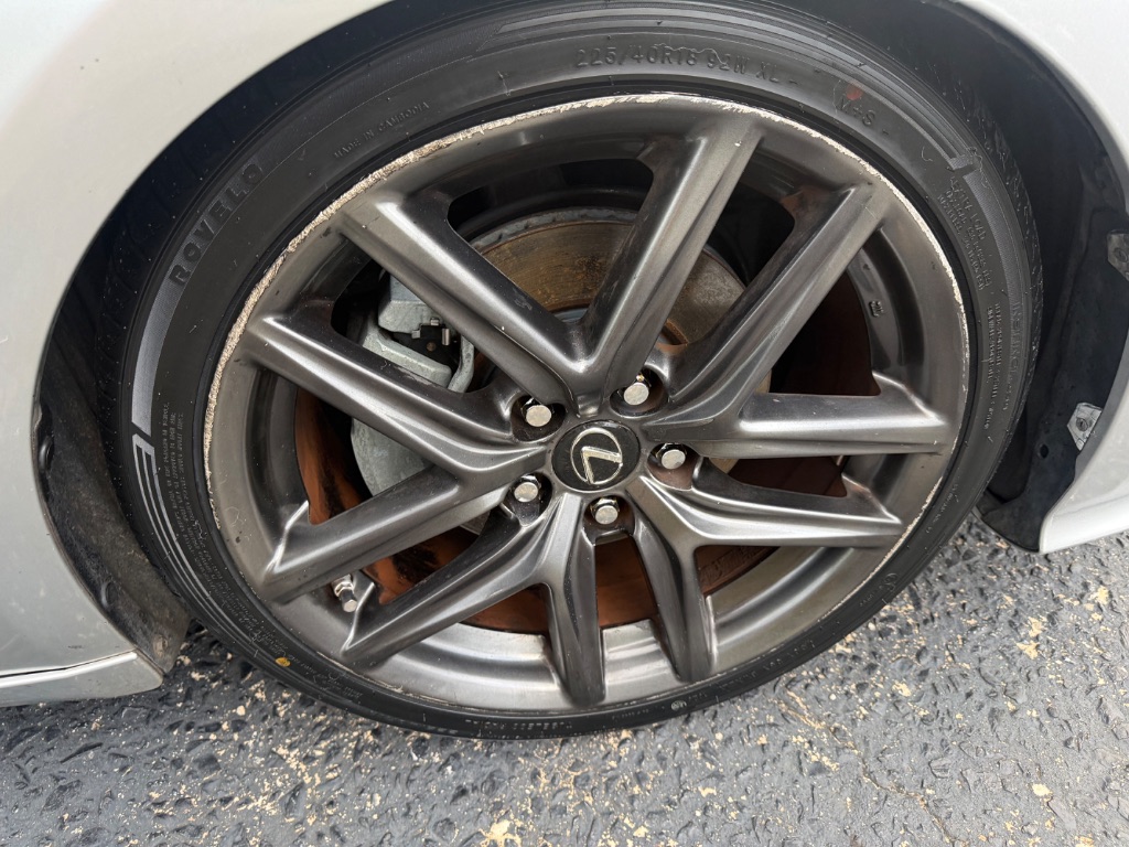 Lexus IS250 photo 9