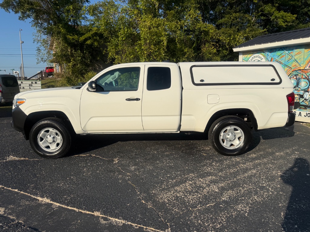 Toyota Tacoma photo 8