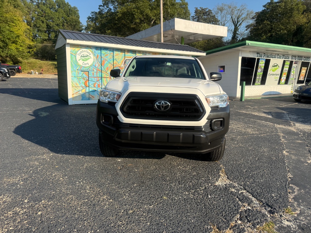 Toyota Tacoma photo 2