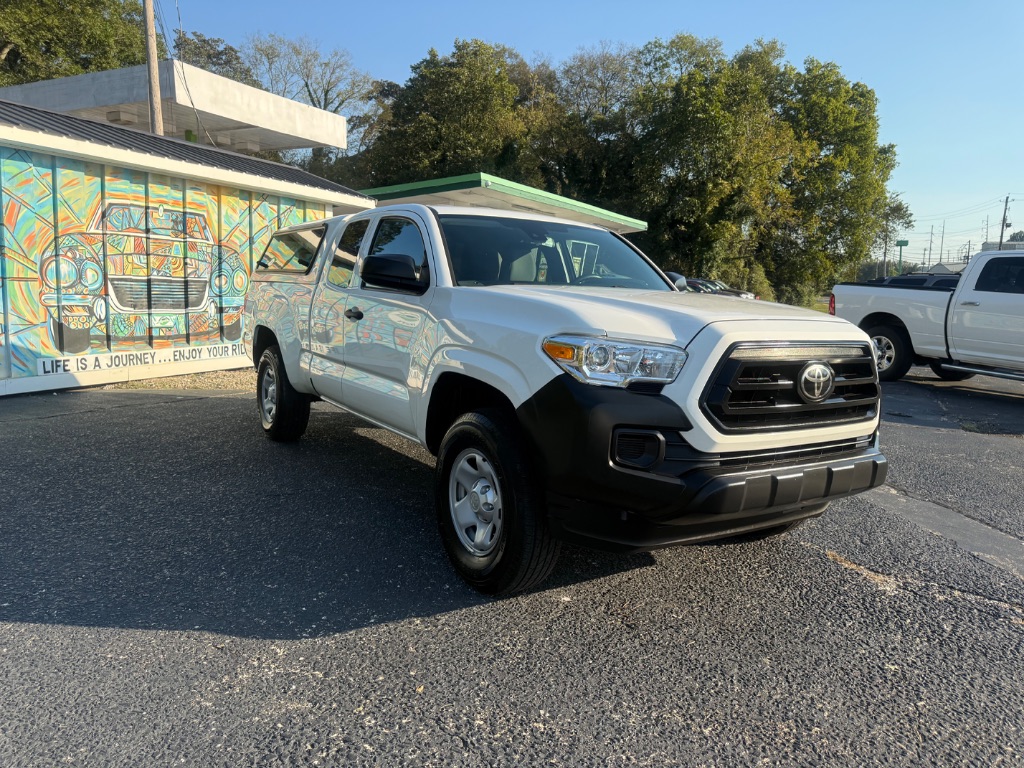 Toyota Tacoma photo 3
