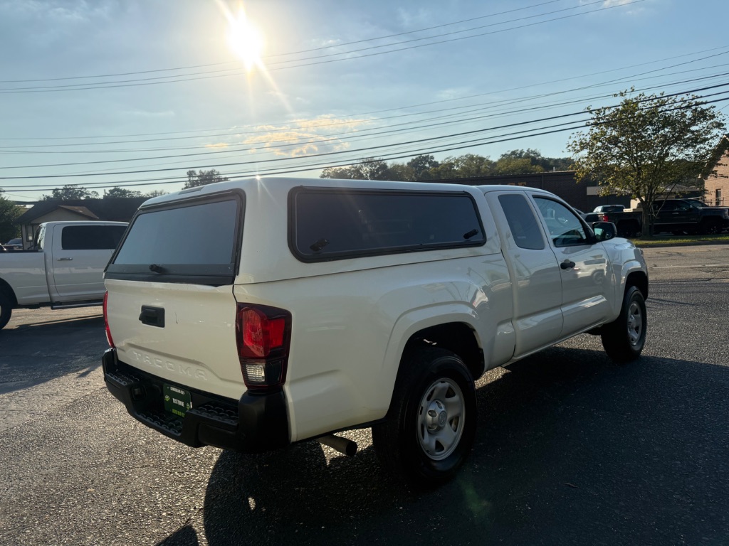Toyota Tacoma photo 5