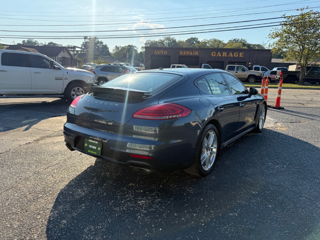 Porsche Panamera photo 7