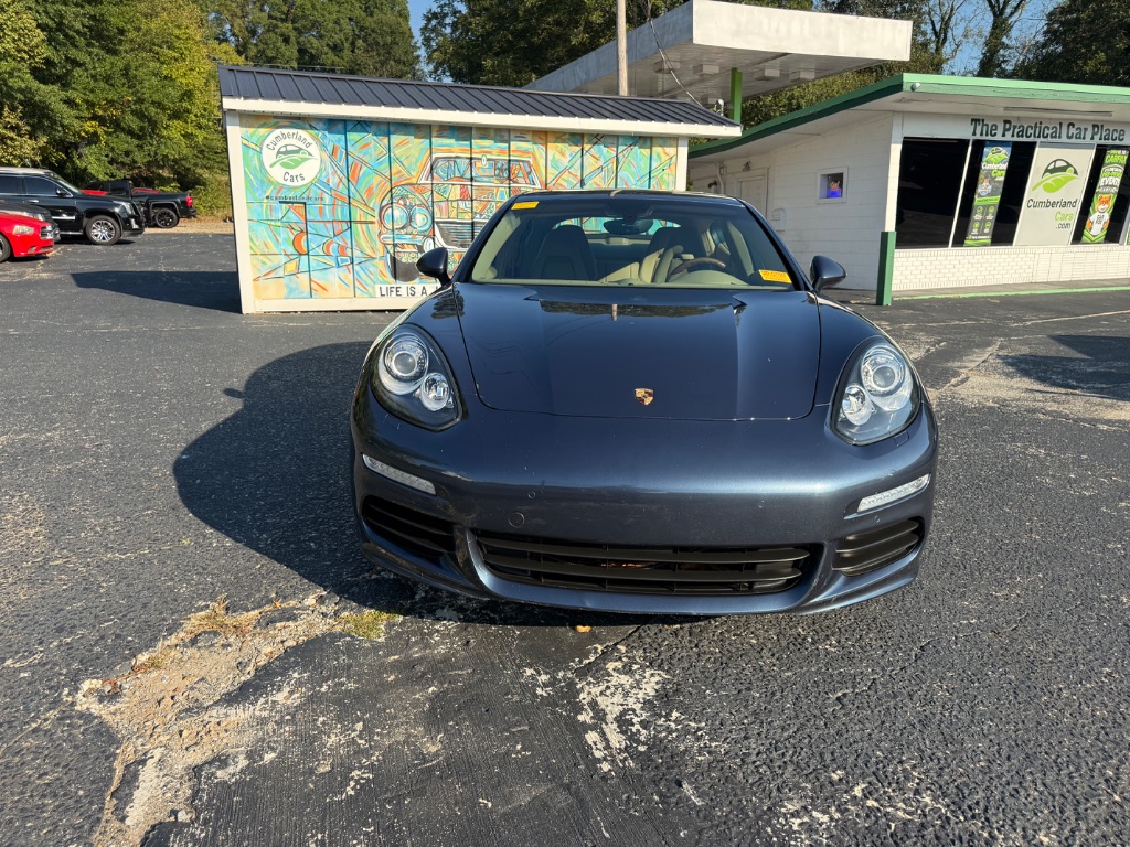 Porsche Panamera photo 2