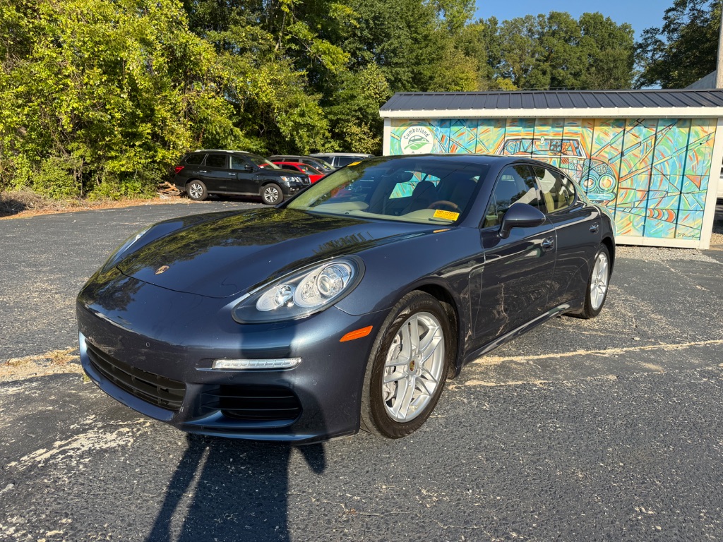 Porsche Panamera photo 3