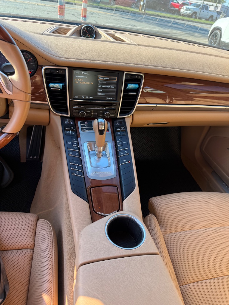 Porsche Panamera photo 13