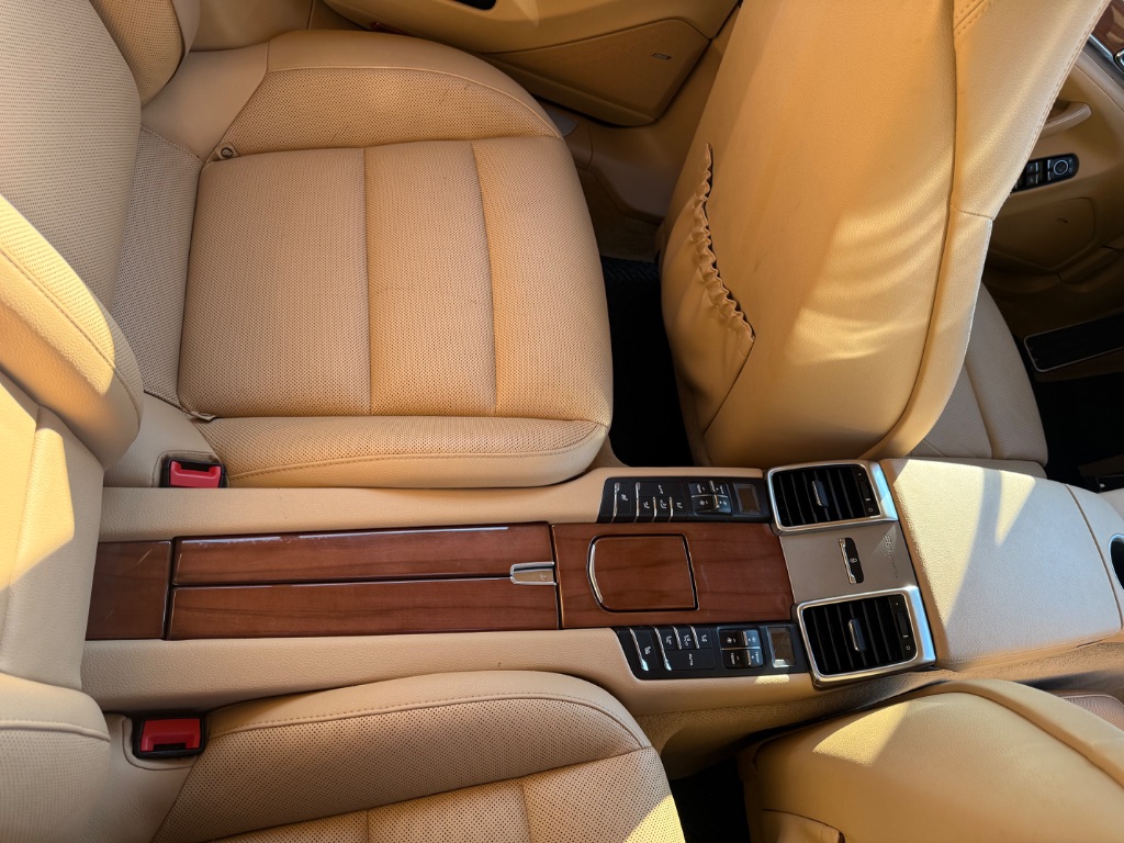 Porsche Panamera photo 9