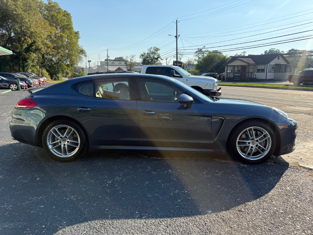 Porsche Panamera photo 4