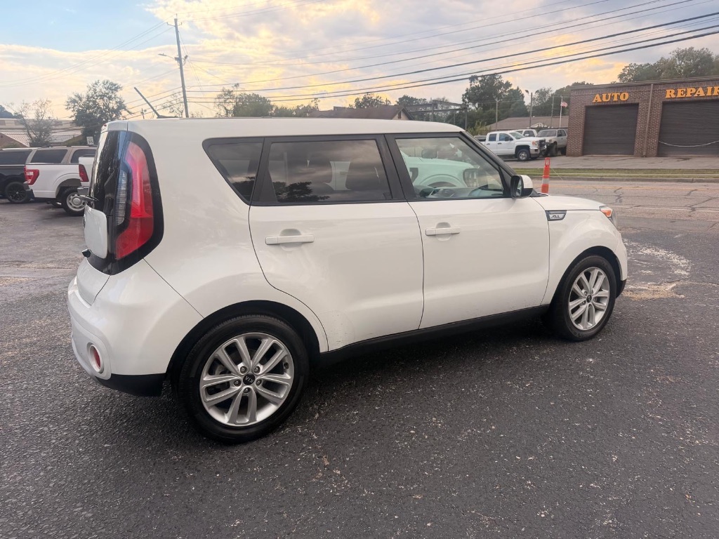 Kia Soul photo 8