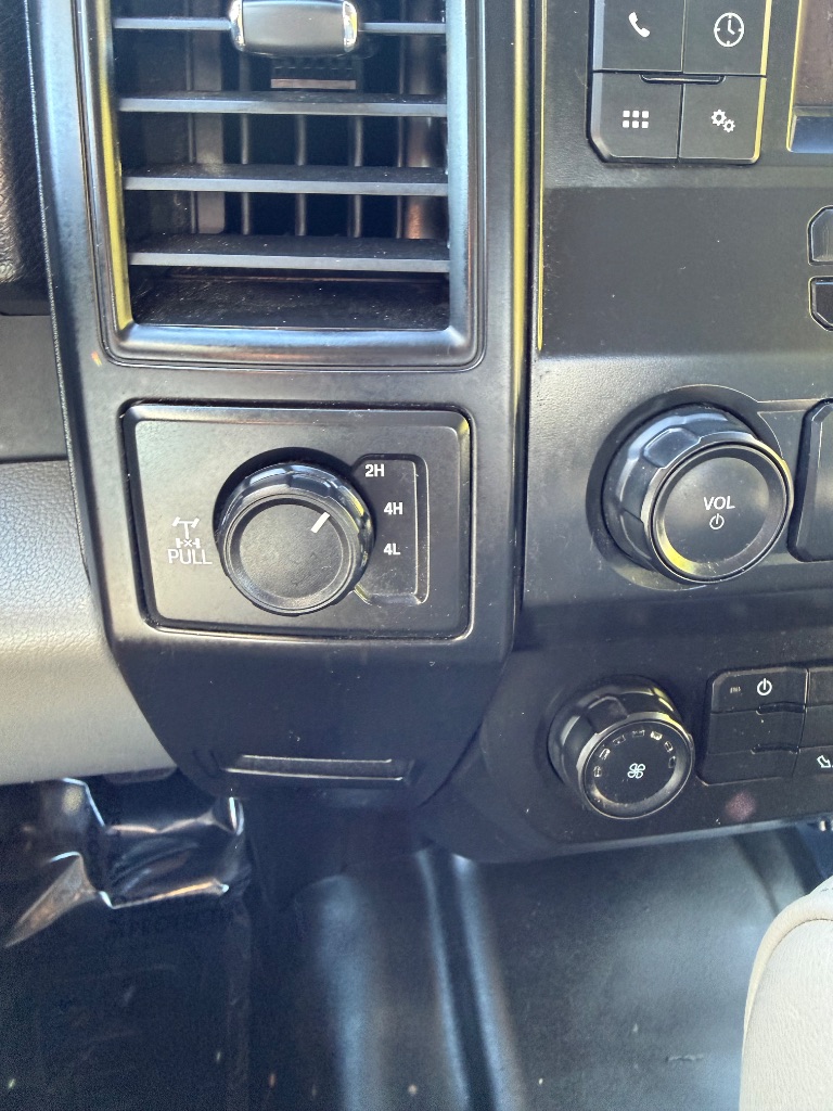 Ford F-150 photo 18