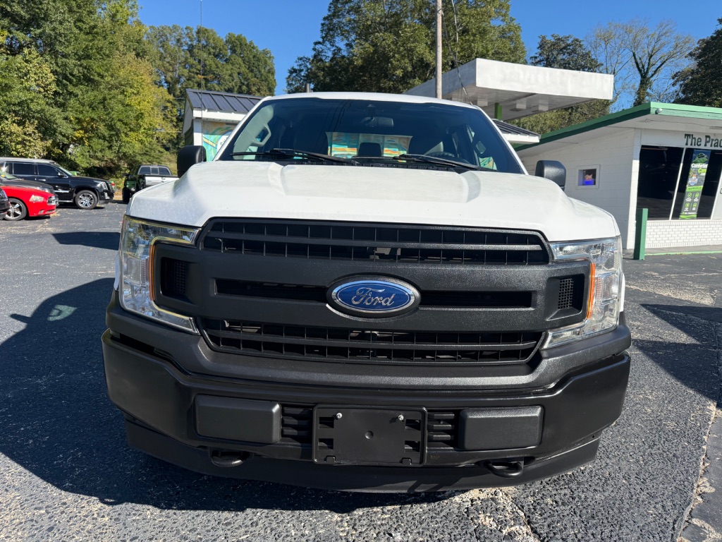 Ford F-150 photo 2